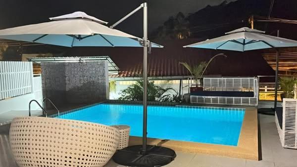 Elephant Sports Bar And Accommodation Phuket Εξωτερικό φωτογραφία