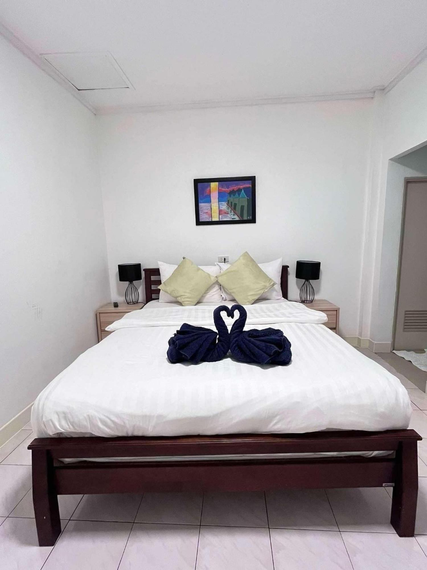Elephant Sports Bar And Accommodation Phuket Εξωτερικό φωτογραφία