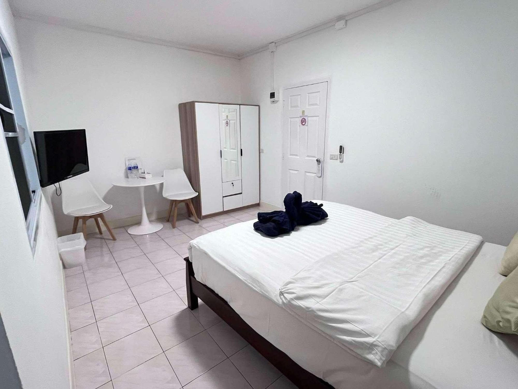 Elephant Sports Bar And Accommodation Phuket Εξωτερικό φωτογραφία