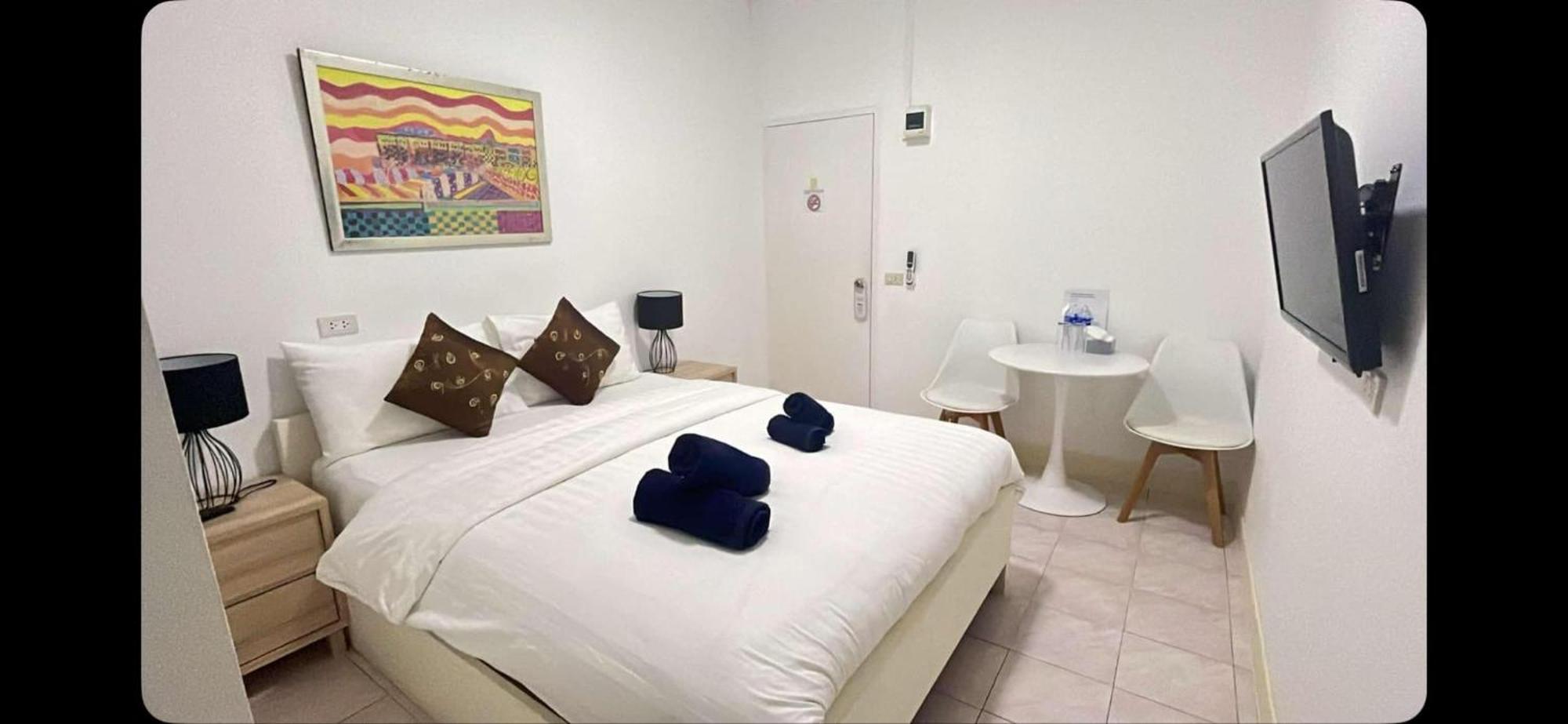 Elephant Sports Bar And Accommodation Phuket Εξωτερικό φωτογραφία